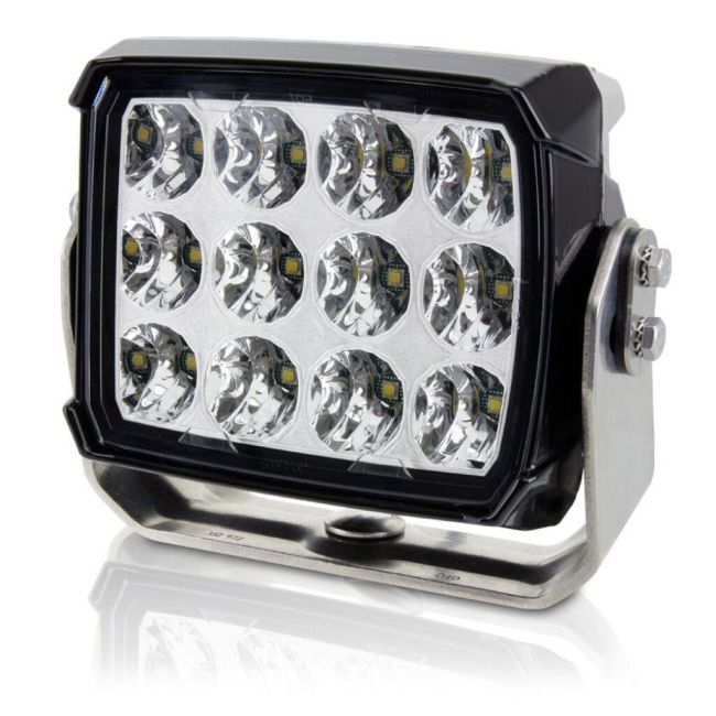 Hella Marine DECK-SW LED Arbeitsscheinwerfer mit zwölf Reflektoren in einem schwarzen Gehäuse auf einem Edelstahlbügel