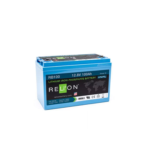 ReLion RB100 Lithium Eisenphosphat Batterie mit 12,8V und 100Ah in blauem Gehäuse vor weißem Hintergrund