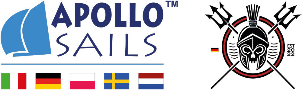Das Logo von Apollo Sails mit blauem Segel, Markenschriftzug und einem runden Emblem mit Kriegerhelm und gekreuzten