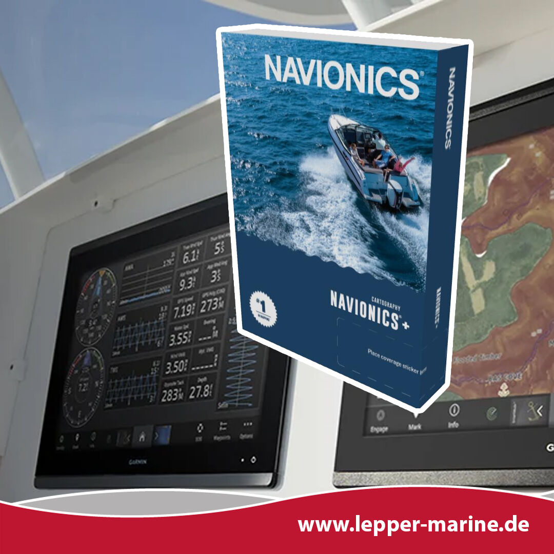 Navionics Plus Seekarte Verpackung vor maritimen Displays mit Schiffsdaten auf einem Boot.