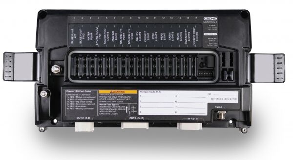 7432_control1fr CZone Control 1 Interface