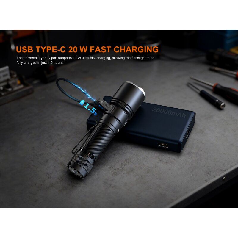 Fenix C7 Pro LED Taschenlampe mit USB Anschluss