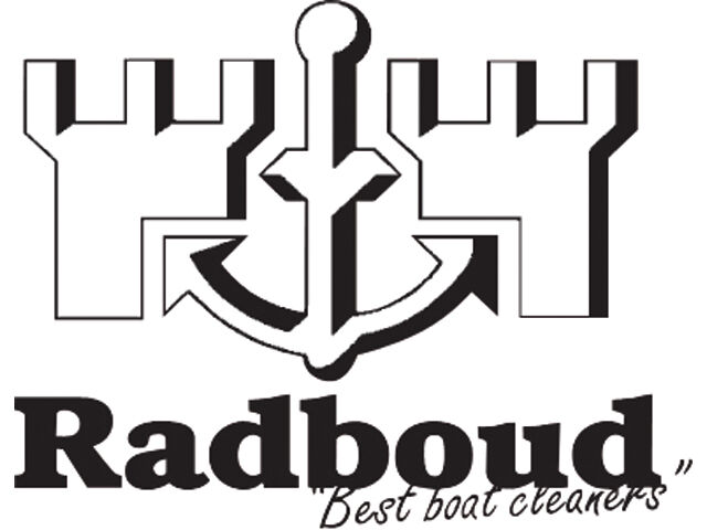 Das schwarz-weisse Logo der Marke Radboud zeigt einen Schiffsanker umgeben von zwei Zinnentürmen.